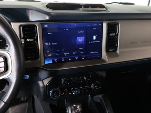 Used 2024 Ford Bronco Outer Banks AWD/4WD image 5