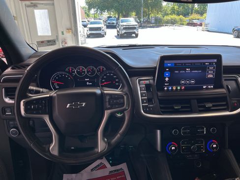 Used 2021 Chevrolet Tahoe Z71 AWD/4WD image 18