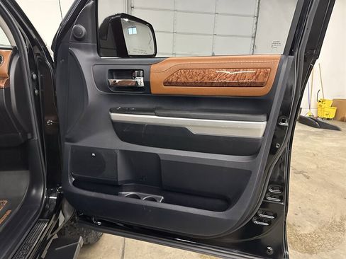 Used 2016 Toyota Tundra 1794 Edition image 28