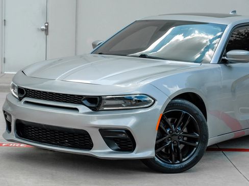 Used 2018 Dodge Charger GT AWD/4WD image 7