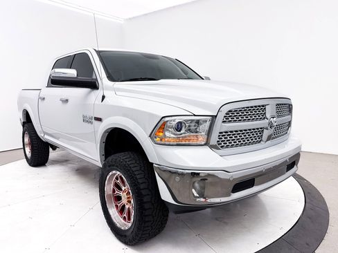 Used 2017 RAM 1500 Laramie w/ Convenience Group image 10