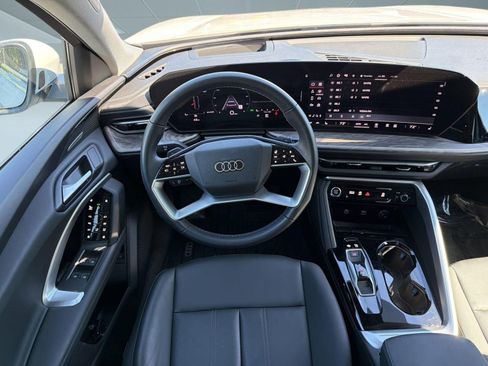 Used 2025 Audi Q5 Premium Plus w/ Premium Plus AWD/4WD image 27