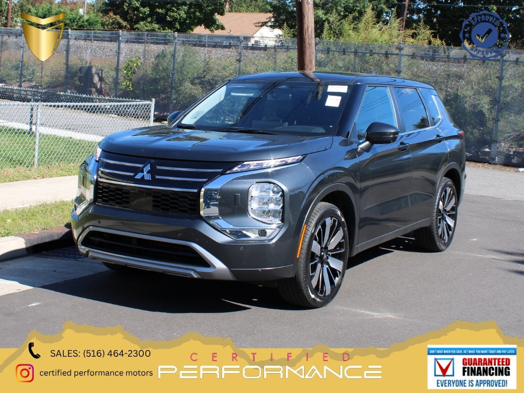 Used 2025 Mitsubishi Outlander SE AWD/4WD image 1