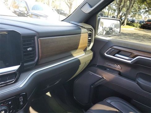 Used 2022 Chevrolet Silverado 1500 High Country w/ High Country Premium Package image 26