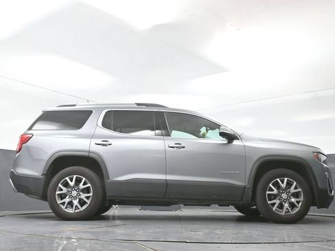 Used 2023 GMC Acadia SLT w/ Technology Package AWD/4WD image 18