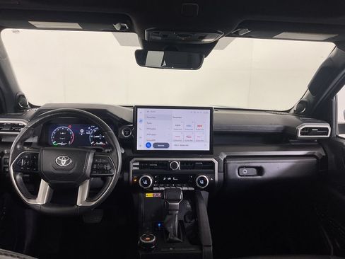 Used 2025 Toyota 4Runner Limited AWD/4WD image 16
