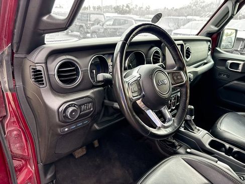 Used 2021 Jeep Wrangler Unlimited Sahara w/ Cold Weather Group AWD/4WD image 10