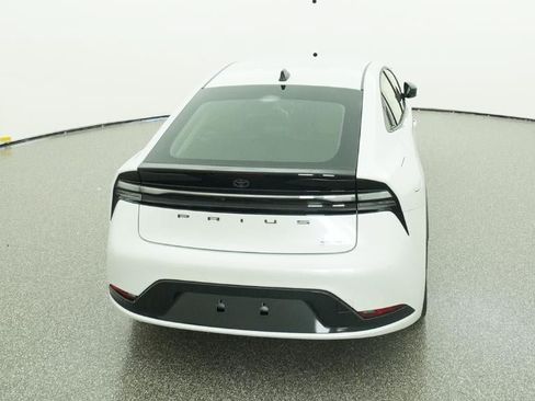 New 2026 Toyota Prius Plug-In Hybrid FWD image 7