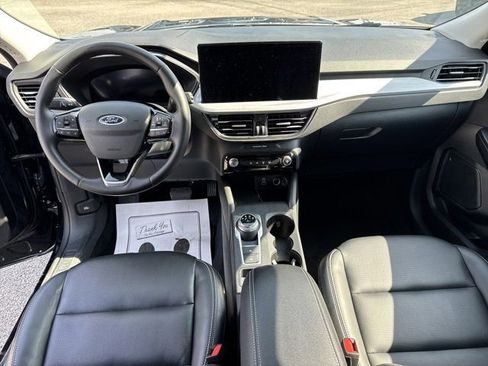 Used 2025 Ford Escape Platinum AWD/4WD image 16