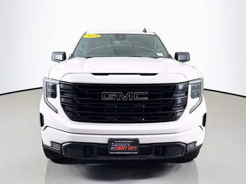 Used 2023 GMC Sierra 1500 Elevation w/ LPO, Elevation Black Package AWD/4WD image 2