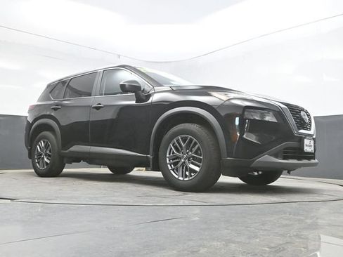 Used 2023 Nissan Rogue S AWD/4WD image 36