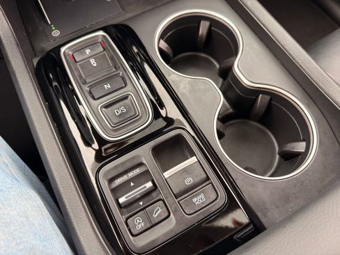 Used 2024 Honda Pilot Touring image 45