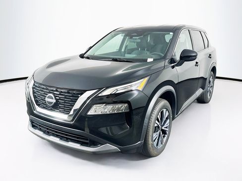 Used 2022 Nissan Rogue SV FWD image 3