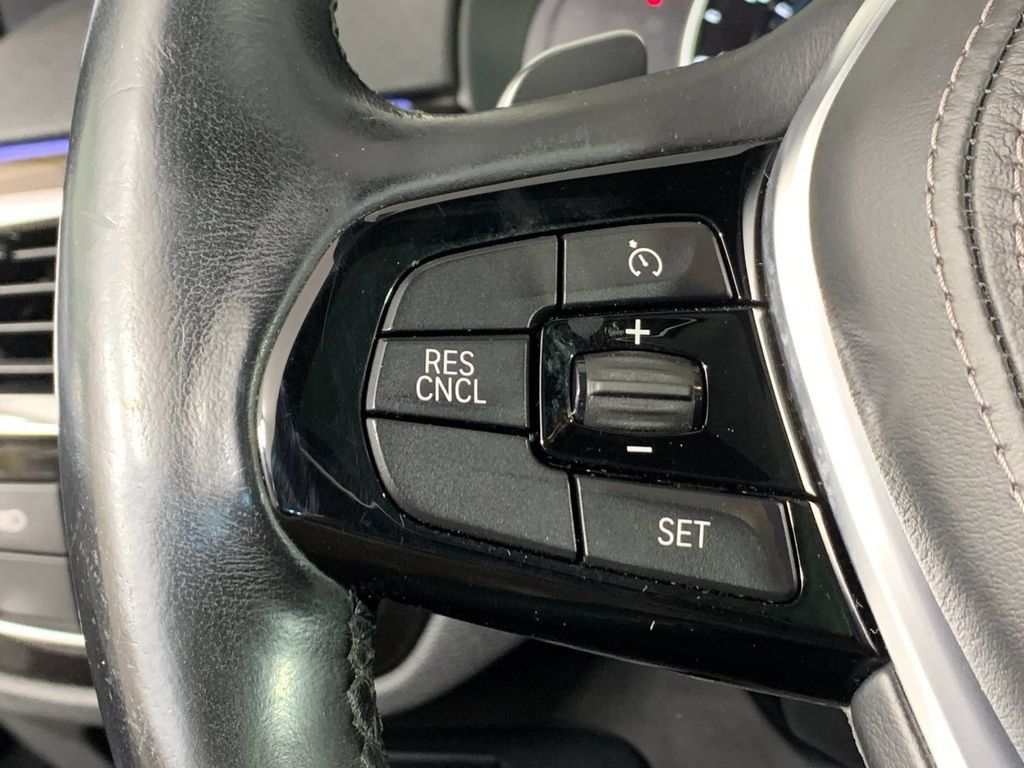 Used 2018 BMW 530i xDrive AWD/4WD image 18