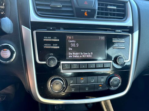Used 2018 Nissan Altima 2.5 SR FWD image 17