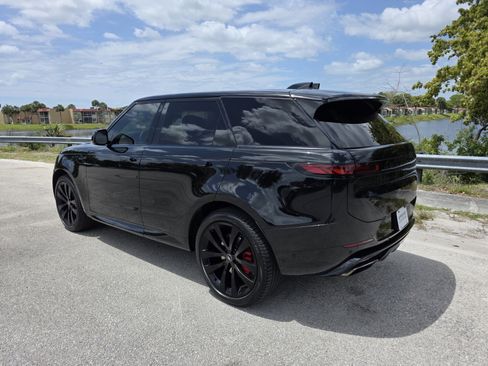 Certified 2023 Land Rover Range Rover Sport SE Dynamic image 2