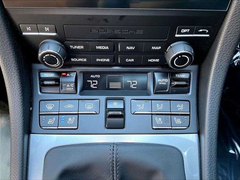 Certified 2024 Porsche 718 Cayman RWD image 37