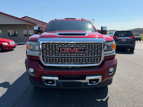 Used 2018 GMC Sierra 3500 Denali w/ Duramax Plus Package image 2