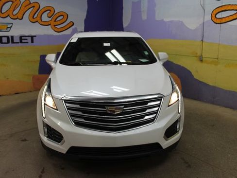 Used 2018 Cadillac XT5 AWD image 3