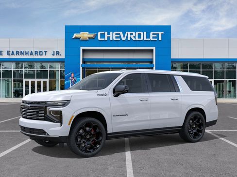 New 2026 Chevrolet Suburban High Country image 3