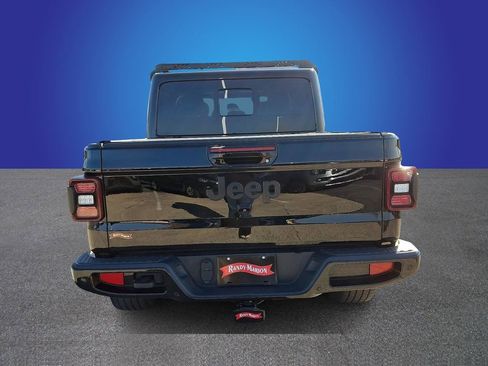 Used 2023 Jeep Gladiator Overland image 5