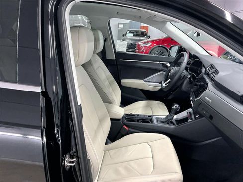 Certified 2025 Audi Q3 2.0T Premium w/ Convenience Package image 10