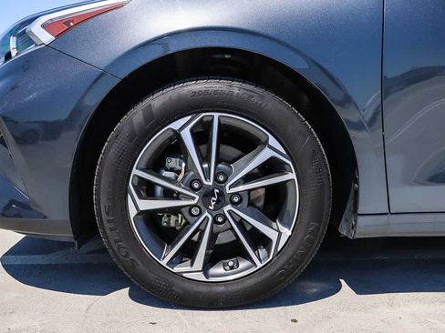 Used 2023 Kia Forte LXS FWD image 11