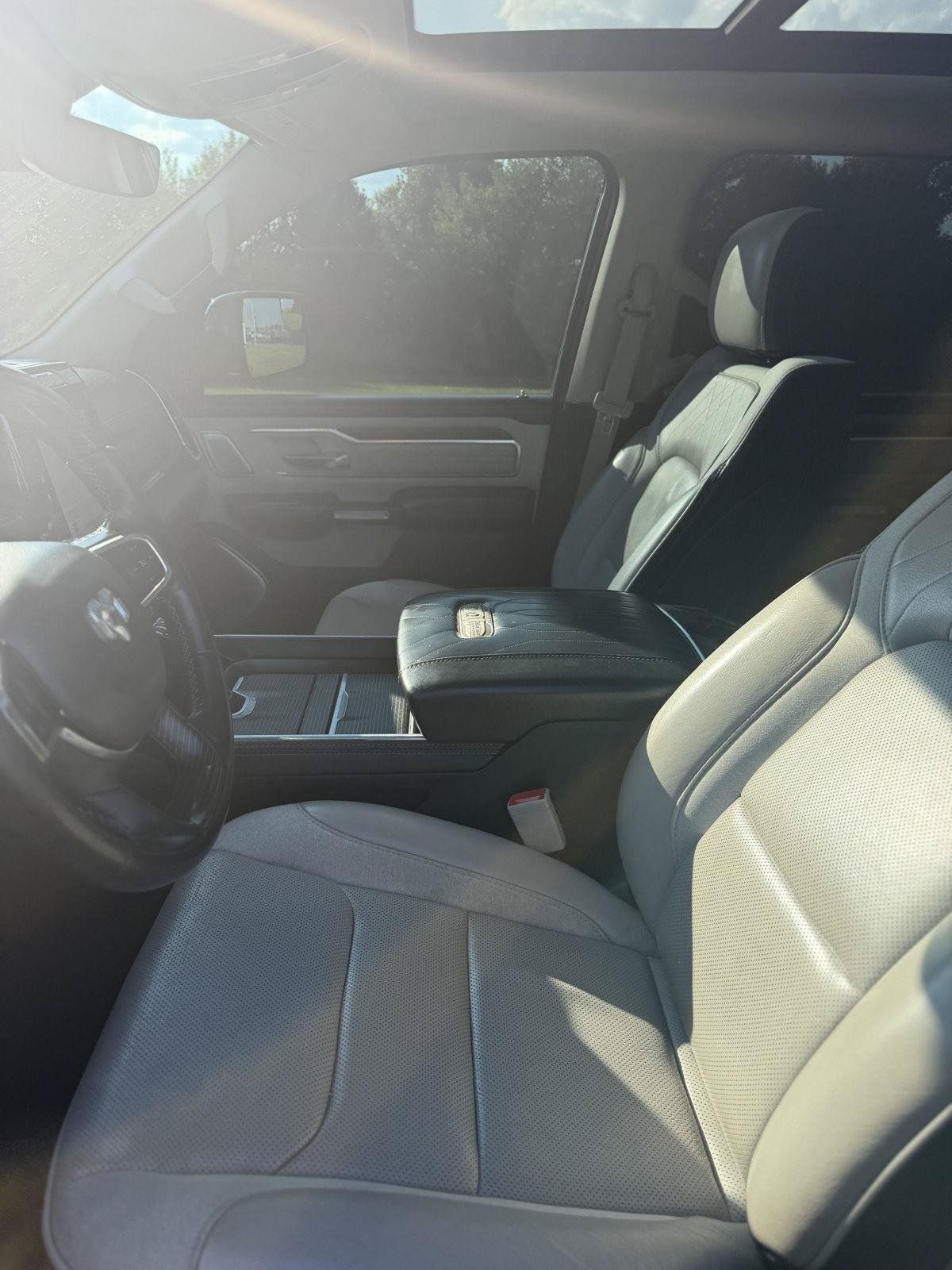 Used 2022 RAM 1500 Limited AWD/4WD image 15
