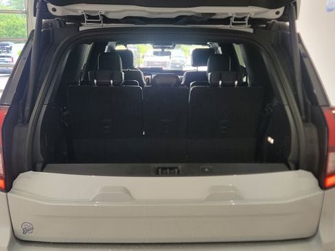 Used 2025 Ford Expedition Tremor AWD/4WD image 15