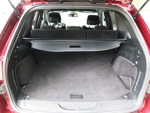 Used 2016 Jeep Grand Cherokee Laredo w/ Quick Order Package 23E image 16