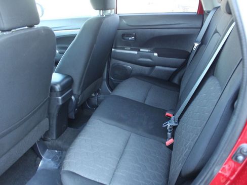 Used 2020 Mitsubishi Outlander Sport ES image 25