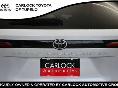 Used 2025 Toyota Grand Highlander FWD image 40