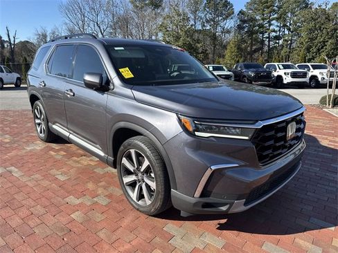 Certified 2024 Honda Pilot Touring image 18