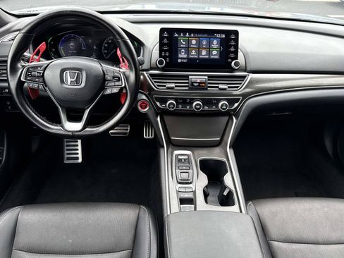 Used 2022 Honda Accord Sport image 2