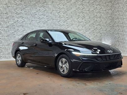 New 2026 Hyundai Elantra SE