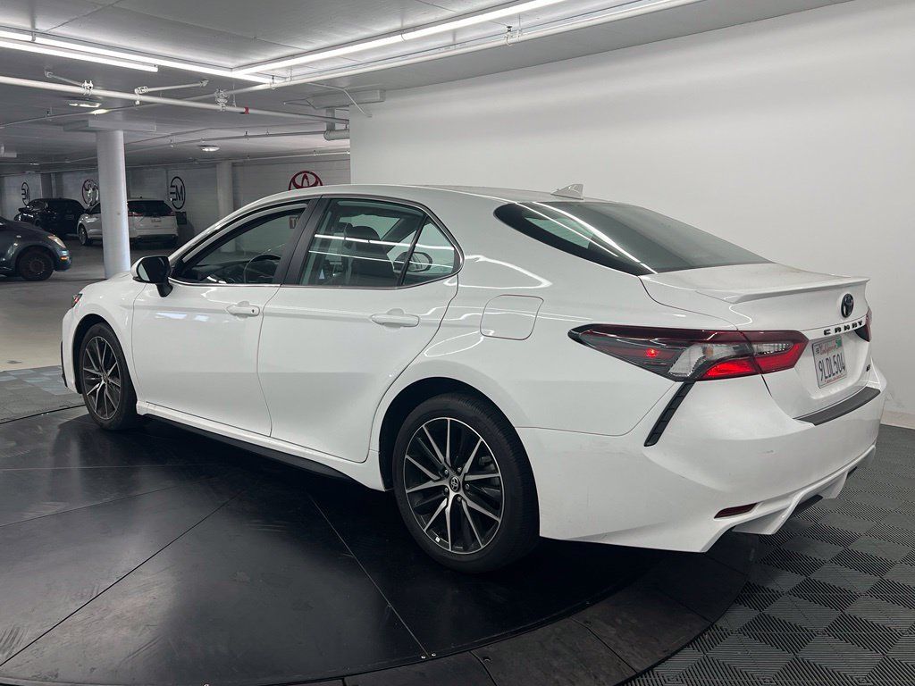 Used 2024 Toyota Camry SE w/ Blackout Package (TMS) FWD image 5