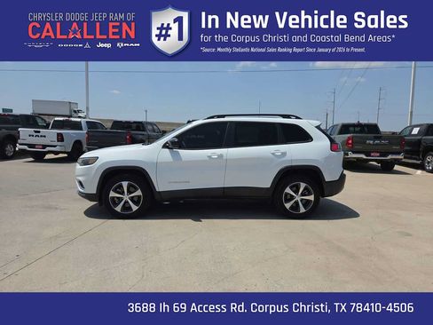 Certified 2022 Jeep Cherokee Limited AWD/4WD image 11