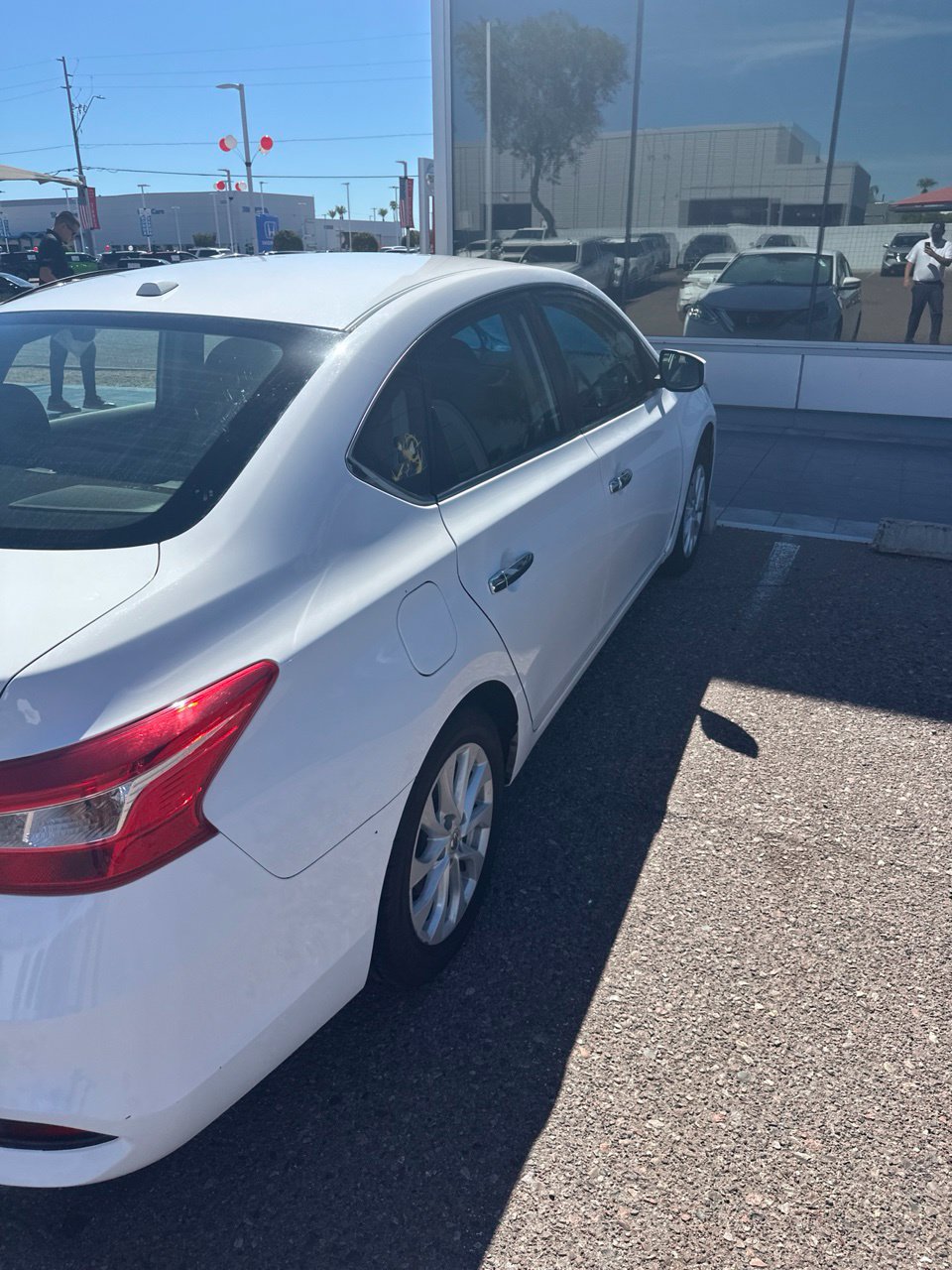 Used 2018 Nissan Sentra SV FWD image 2