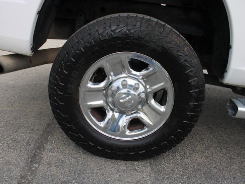 Used 2018 RAM 2500 Tradesman w/ Chrome Appearance Group image 18