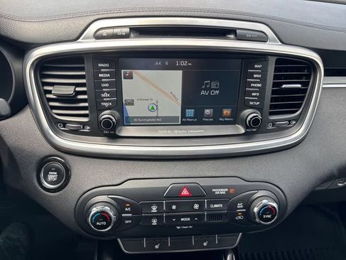 Used 2018 Kia Sorento SX AWD/4WD image 19