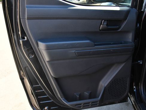 Used 2024 Toyota Tacoma SR5 AWD/4WD image 36