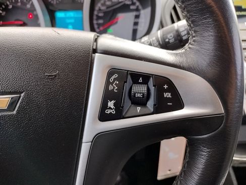 Used 2017 Chevrolet Equinox LT image 22