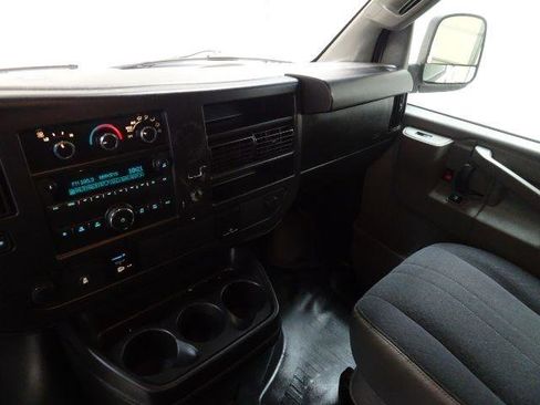 Used 2018 Chevrolet Express 2500 w/ Driver Convenience Package RWD image 30