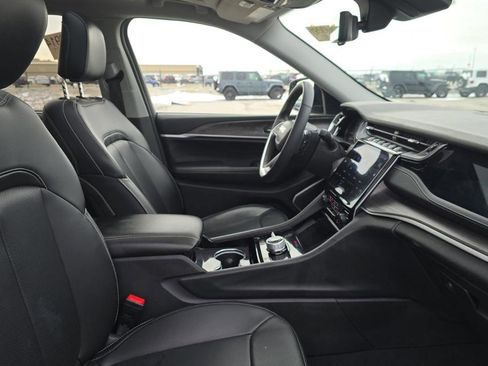 Used 2023 Jeep Grand Cherokee 4WD 4xe w/ Luxury Tech Group II image 9