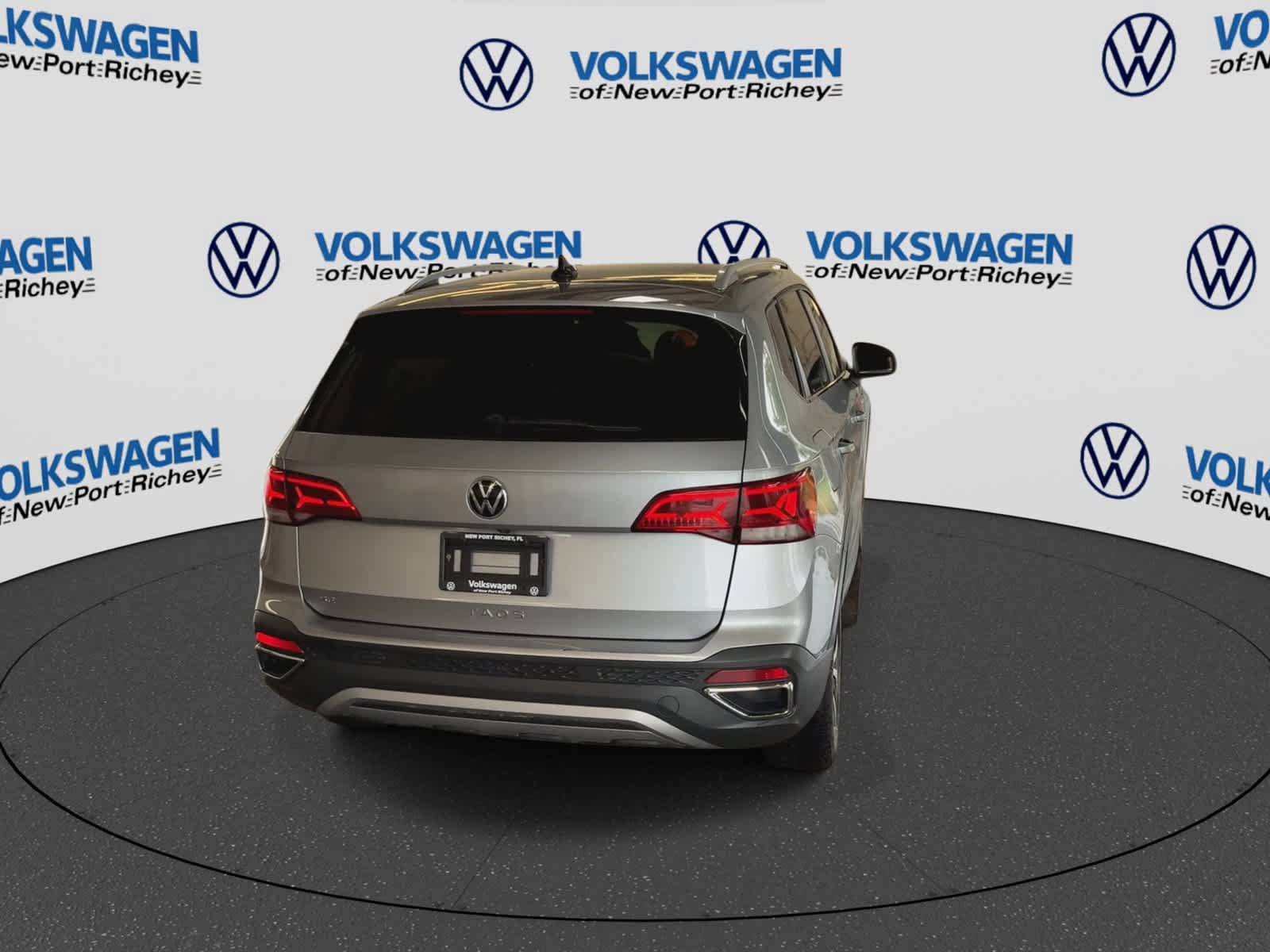 Used 2022 Volkswagen Taos SE FWD image 7