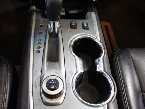 Used 2019 Nissan Pathfinder SL image 25