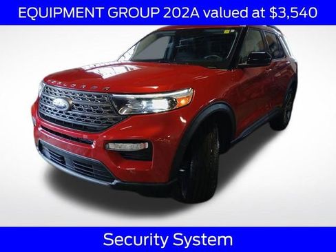Used 2023 Ford Explorer XLT w/ Equipment Group 202A image 3