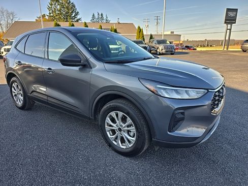 Used 2025 Ford Escape Active image 4