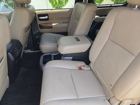 Used 2012 Toyota Sequoia Platinum AWD/4WD image 41