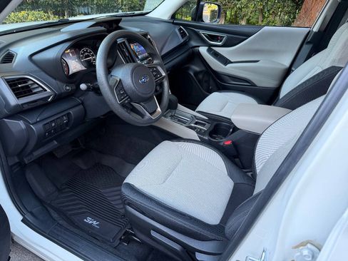 Used 2024 Subaru Forester AWD/4WD image 12